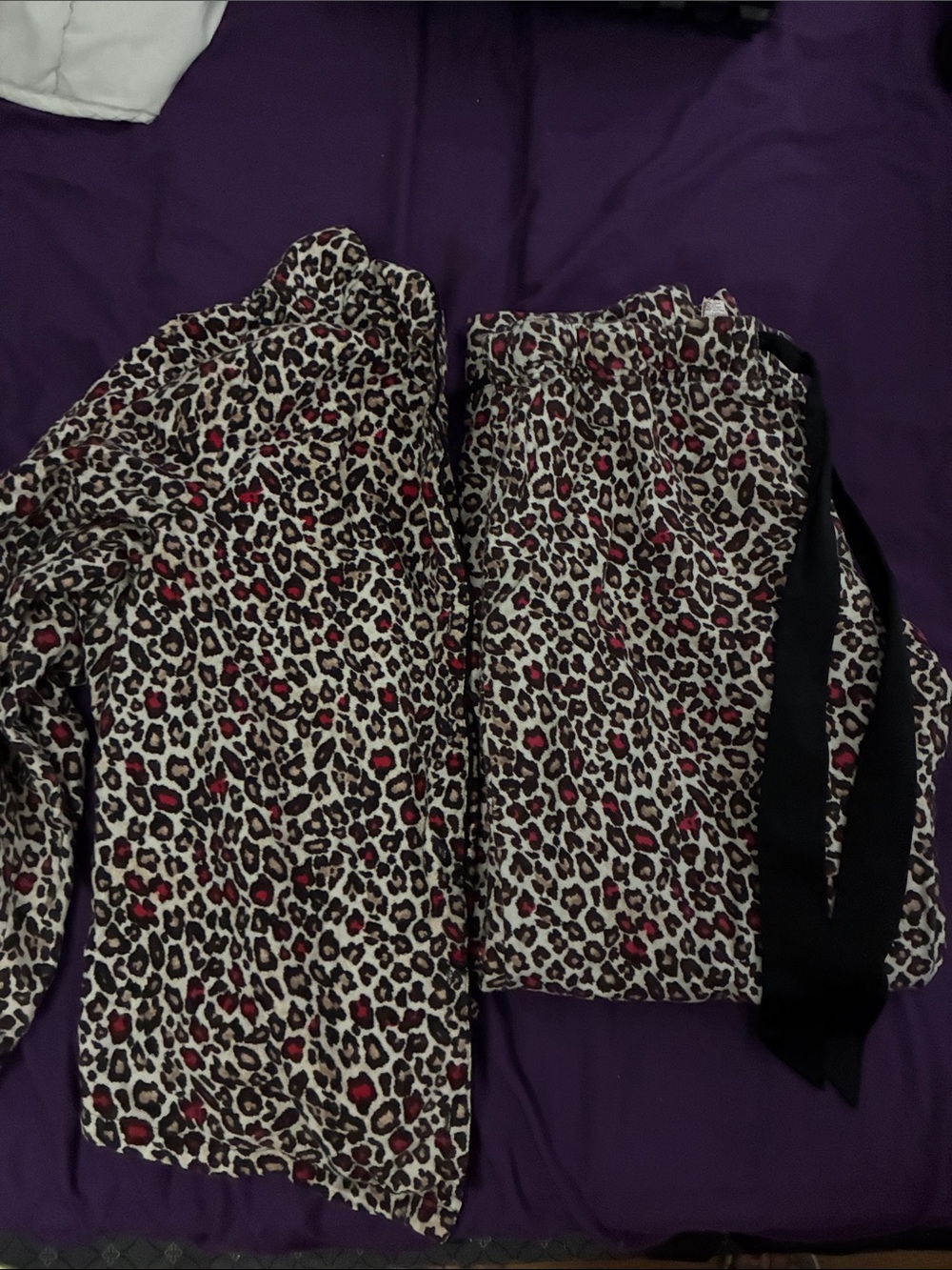 La SENZA Leopard Print Pajama Set with Pink Accents and Black Sash